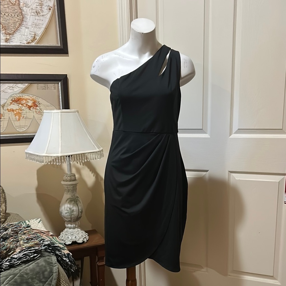 Black Asymmetrical Ruched One-Shoulder Cocktail Dress
